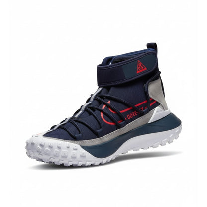 BOTA NIKE ACG