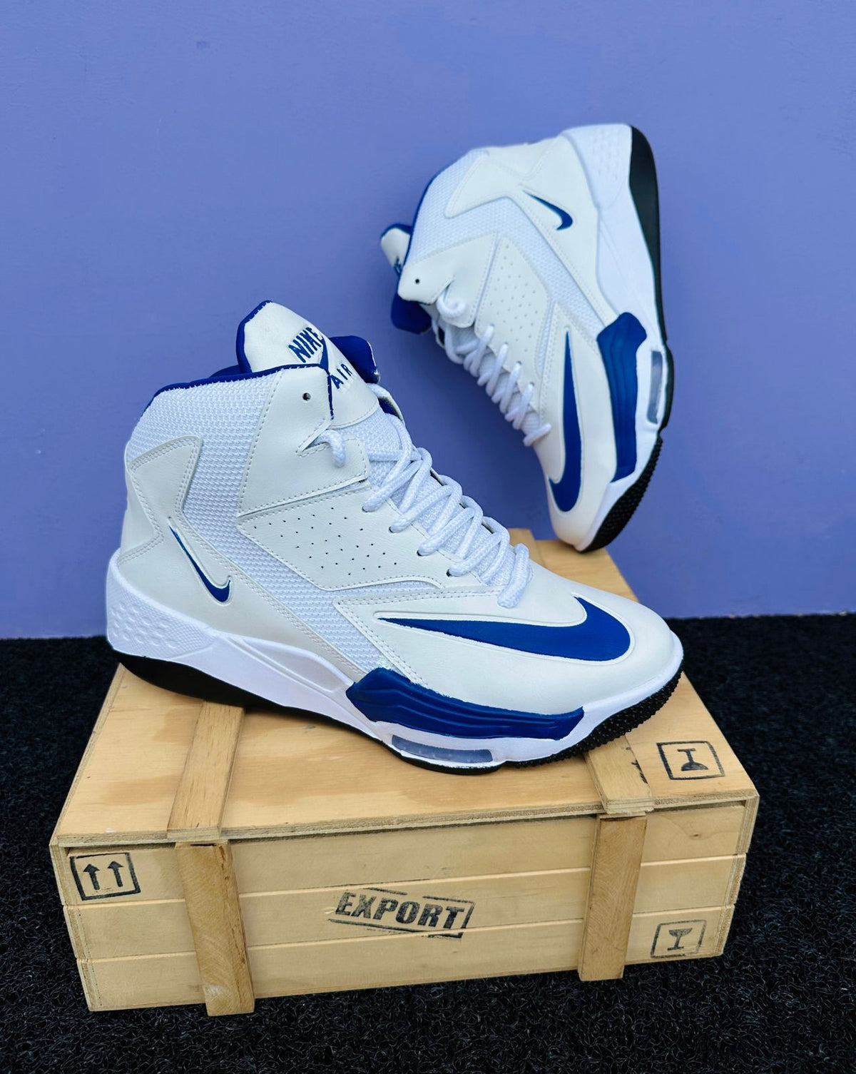 NIKE AIR